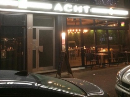照片: Acht 